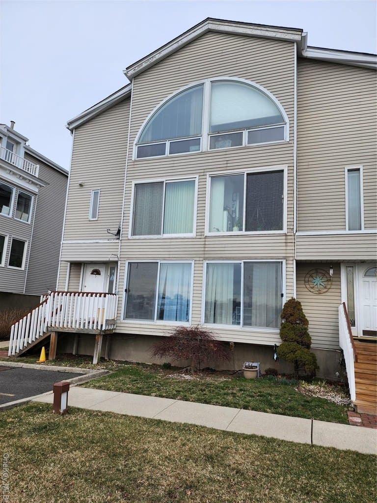 5 Landing Way Unit 59, Bronx