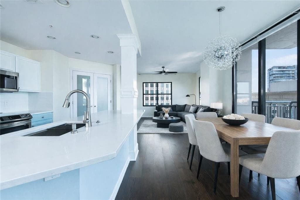 3040 Peachtree Rd NW Unit 1003