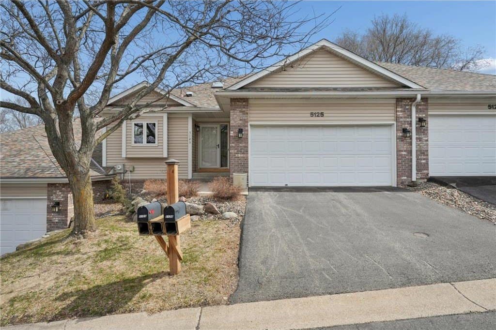 5125 Stoney Bridge Ct, Minnetonka