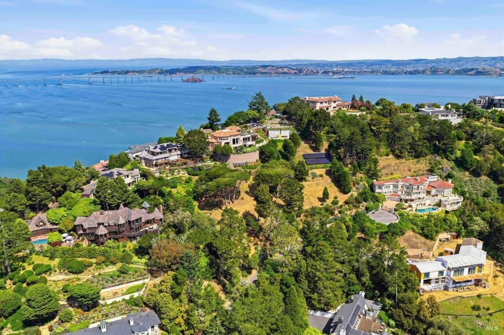 107 MT Tiburon Rd, Tiburon