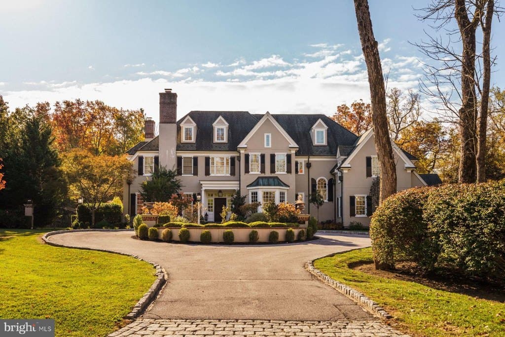 423 Boxwood Rd, Bryn Mawr