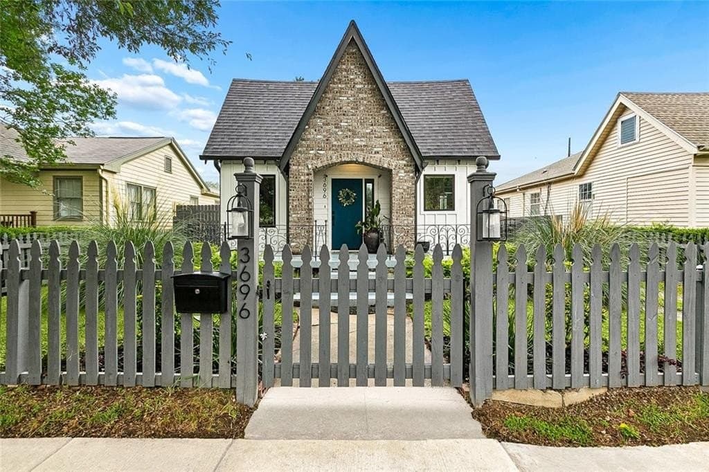 3696 Piedmont Dr, New Orleans