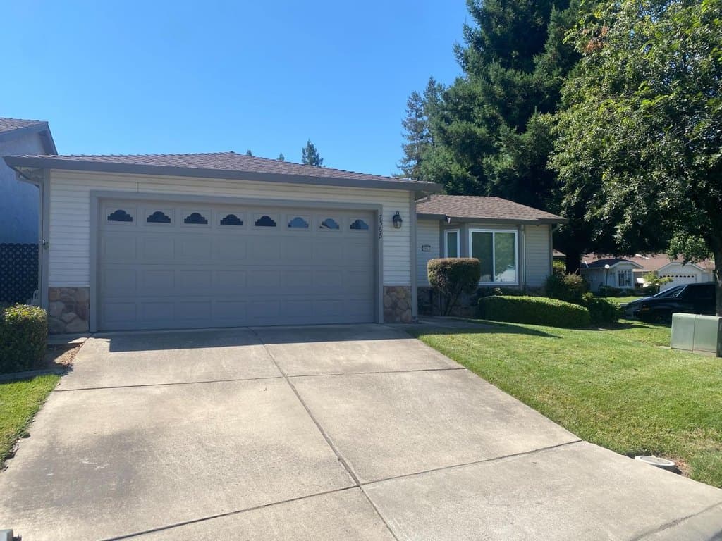 7566 Sunmore Ln, Sacramento