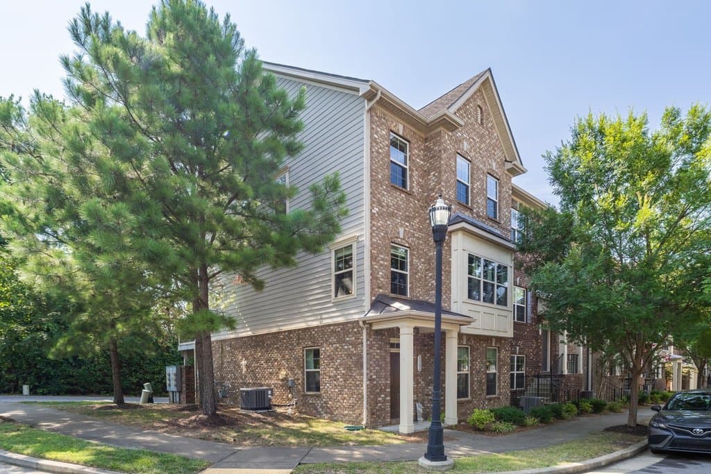 5562 Prada Dr, Brentwood