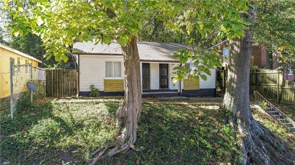 662 Cameron M Alexander Blvd NW