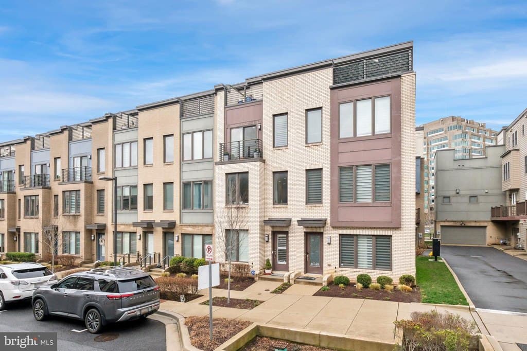 6738 Eames Way, Bethesda