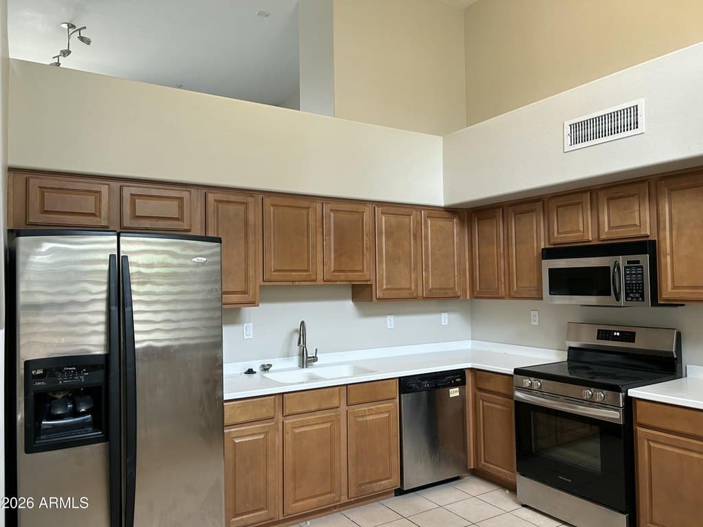 712 S Beck Ave, Tempe