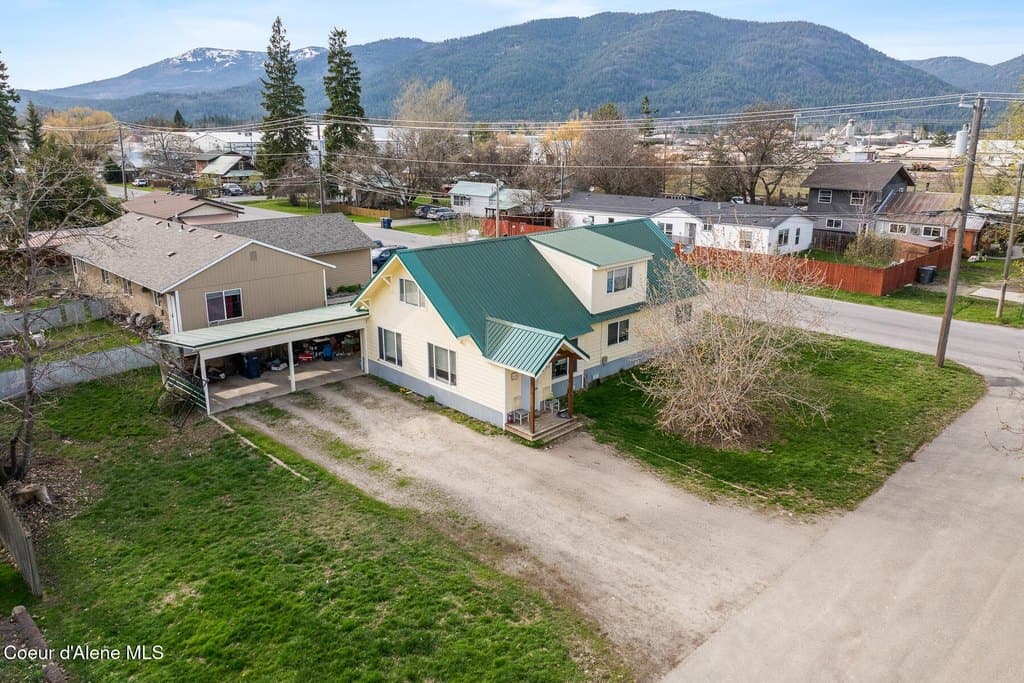 1021 N Florence Ave, Sandpoint