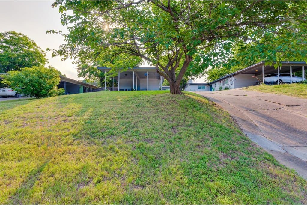 1606 Parker Ln, Austin