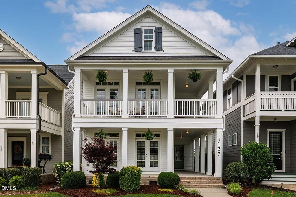 137 Meadows Edge Dr, Chapel Hill