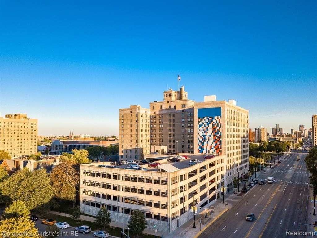 15 E Kirby St Apt 826, Detroit