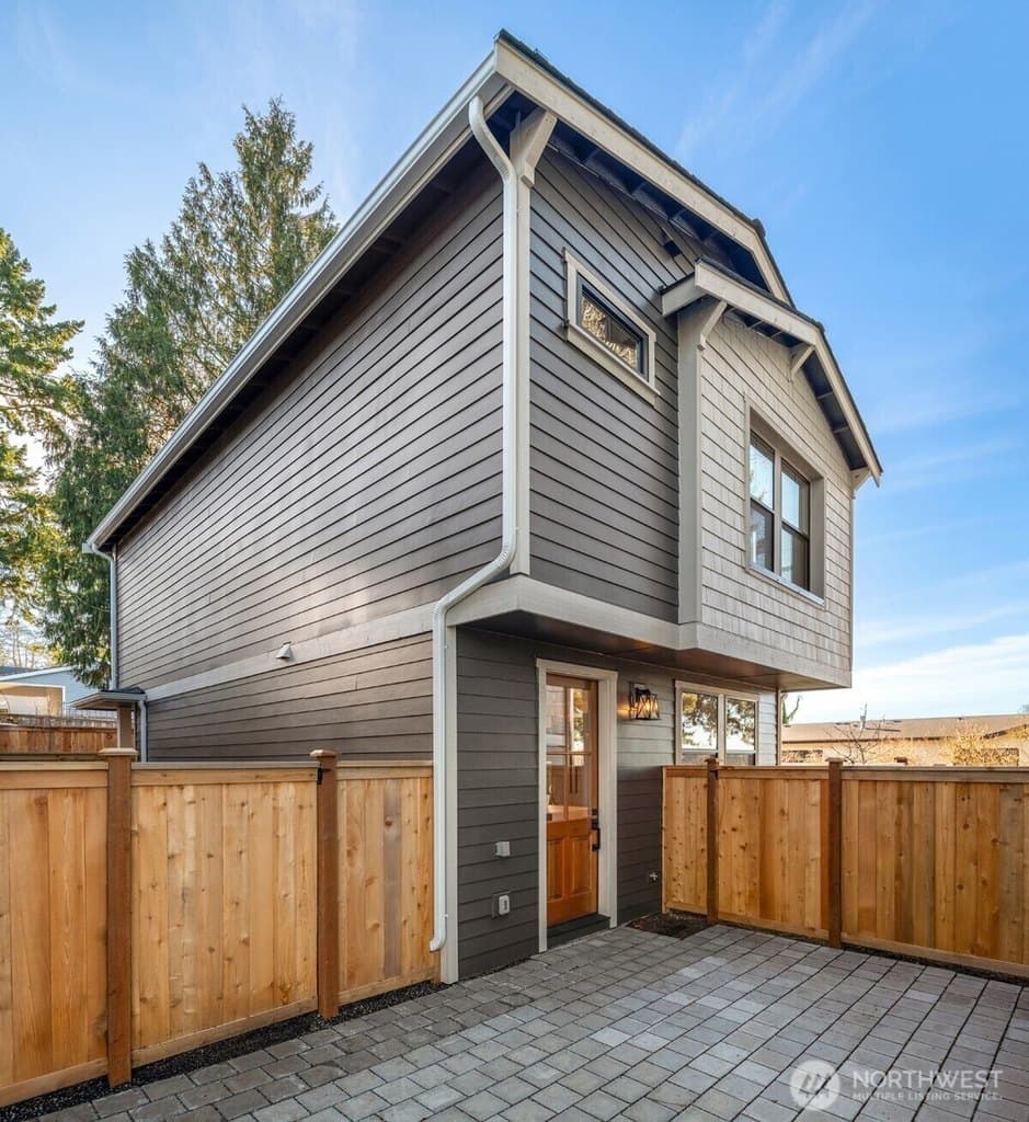 1919 3rd St, Kirkland