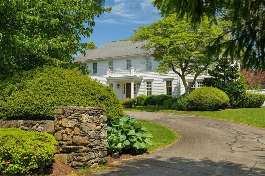 204 Rumstick Rd, Barrington