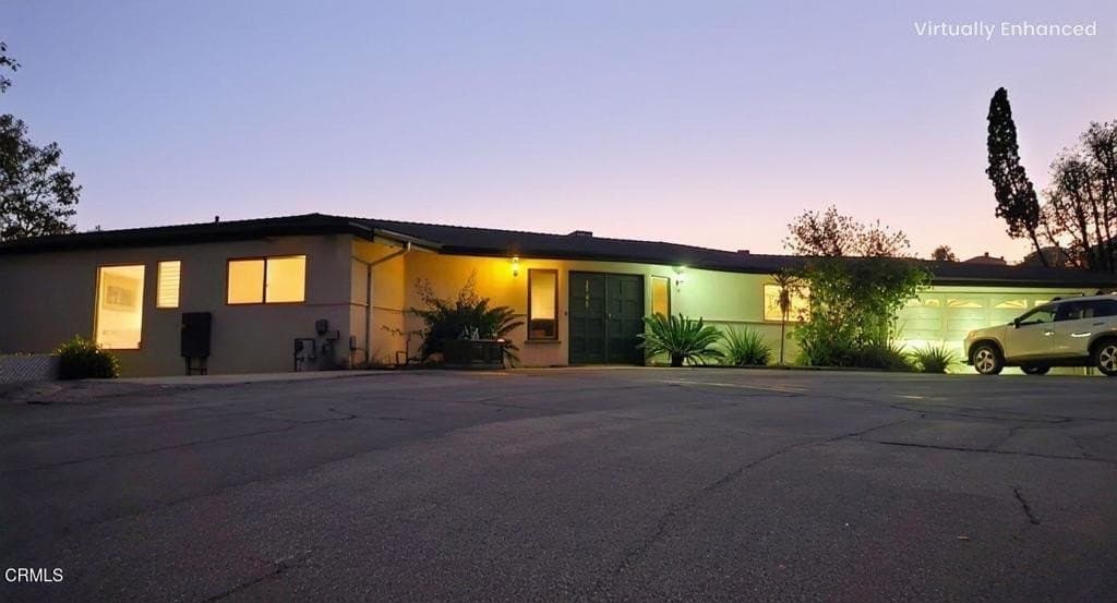 2786 Kennington Dr, Glendale