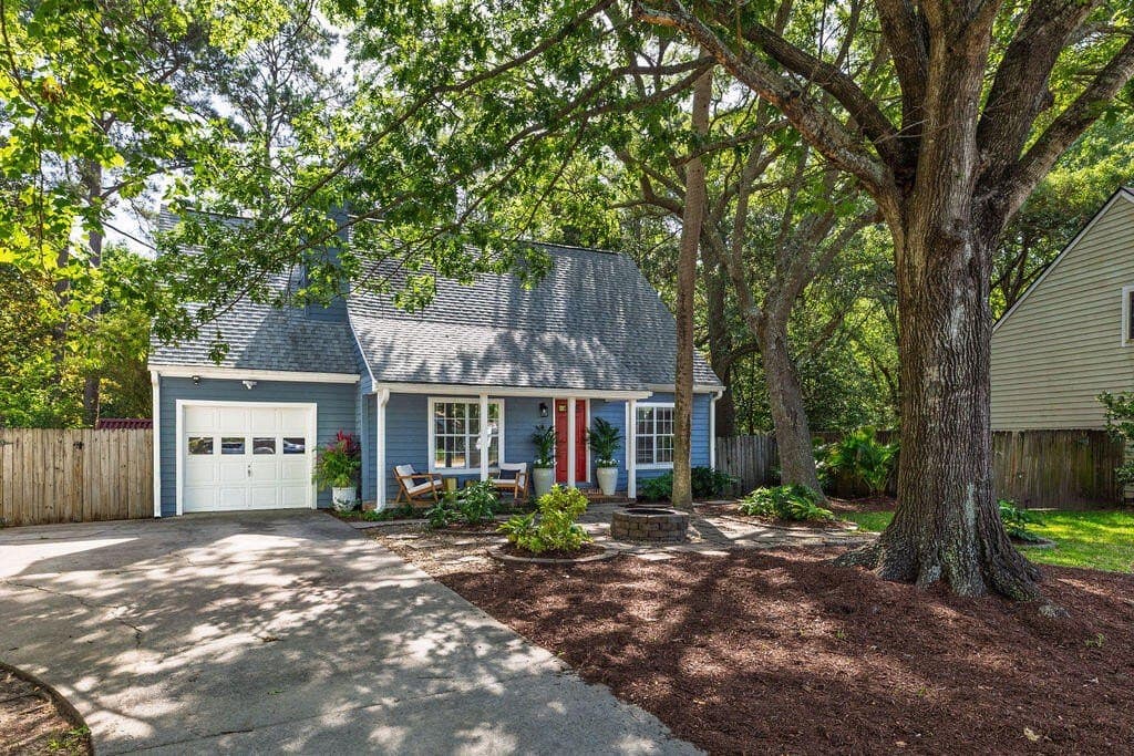 1408 School House Rd, Mount Pleasant