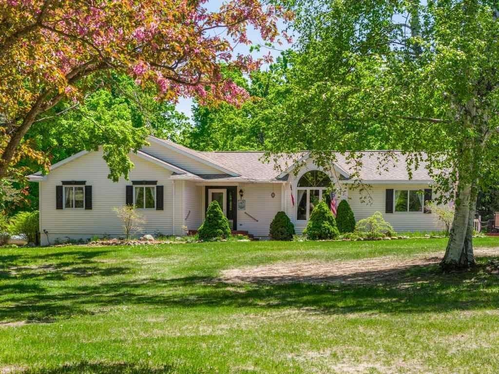11110 Wildwood Rd, Petoskey