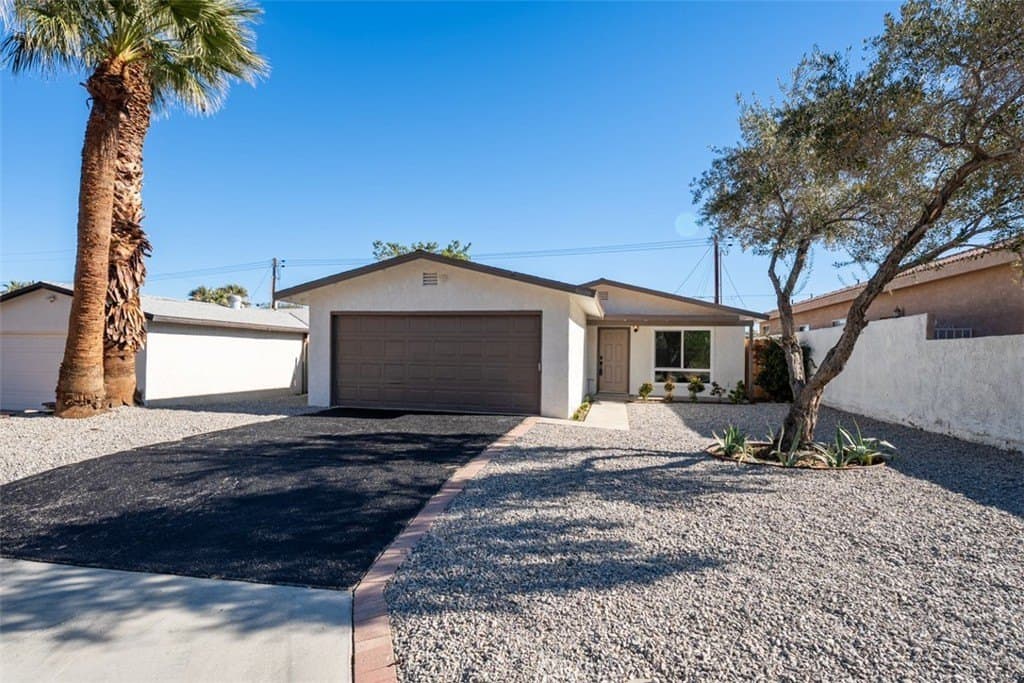 51600 Avenida Vallejo, La Quinta