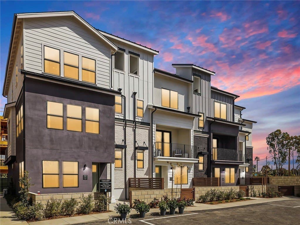 19071 Main St Unit 105, Huntington Beach