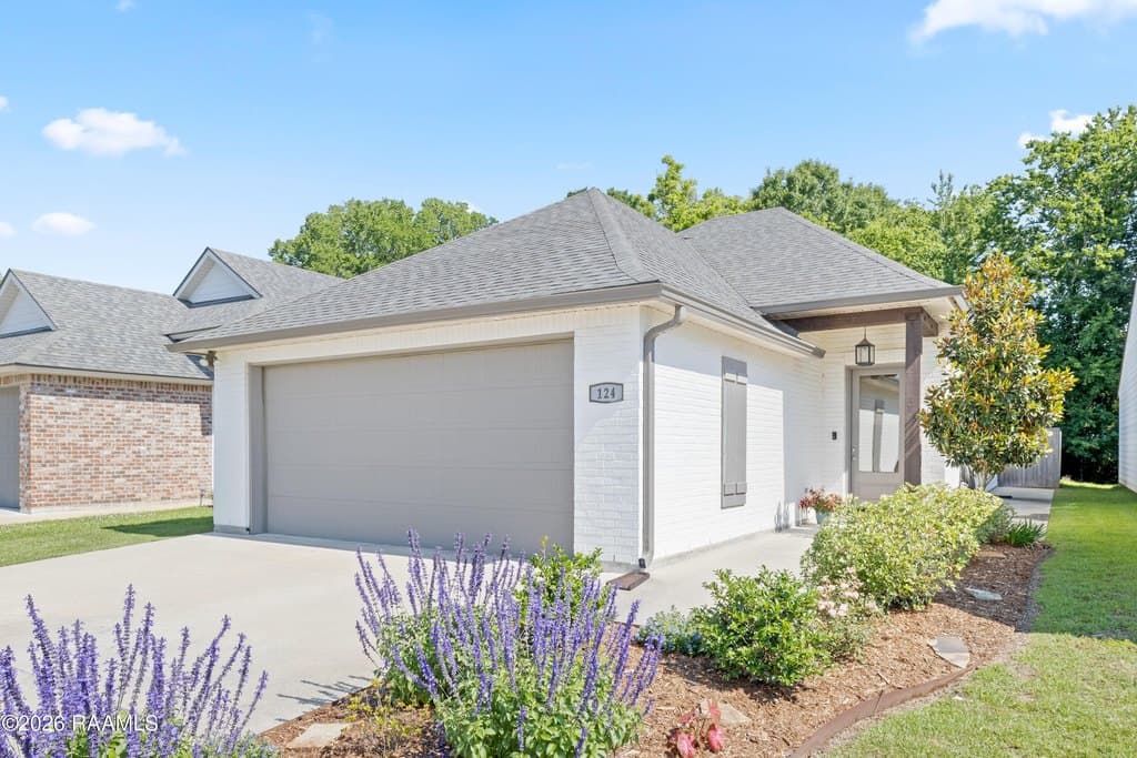 124 Twin Meadow Ln, Lafayette
