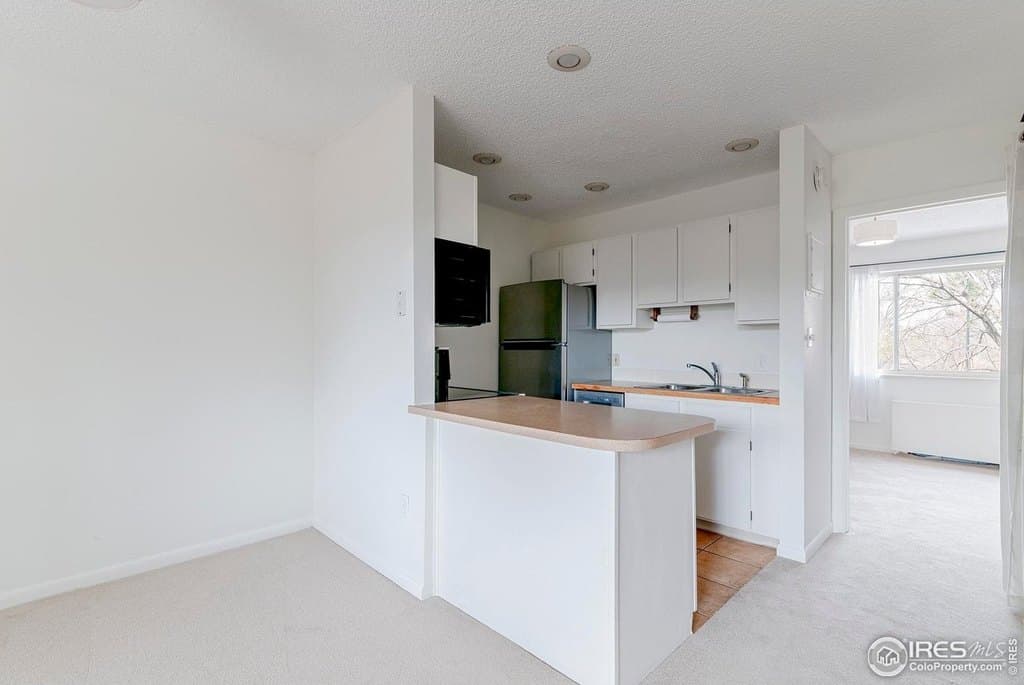 3000 Colorado Ave Apt B206, Boulder