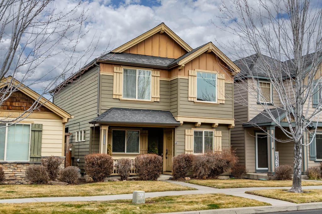 61209 Dayspring Dr, Bend