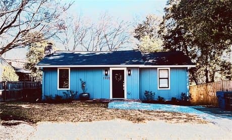 1905 Windemere Dr NE