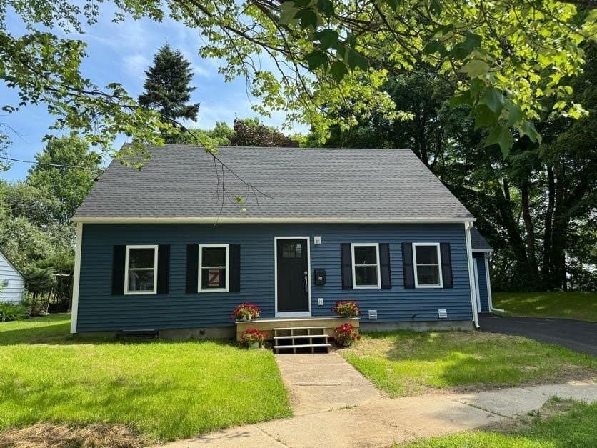 24 Bennington Ct, Burlington