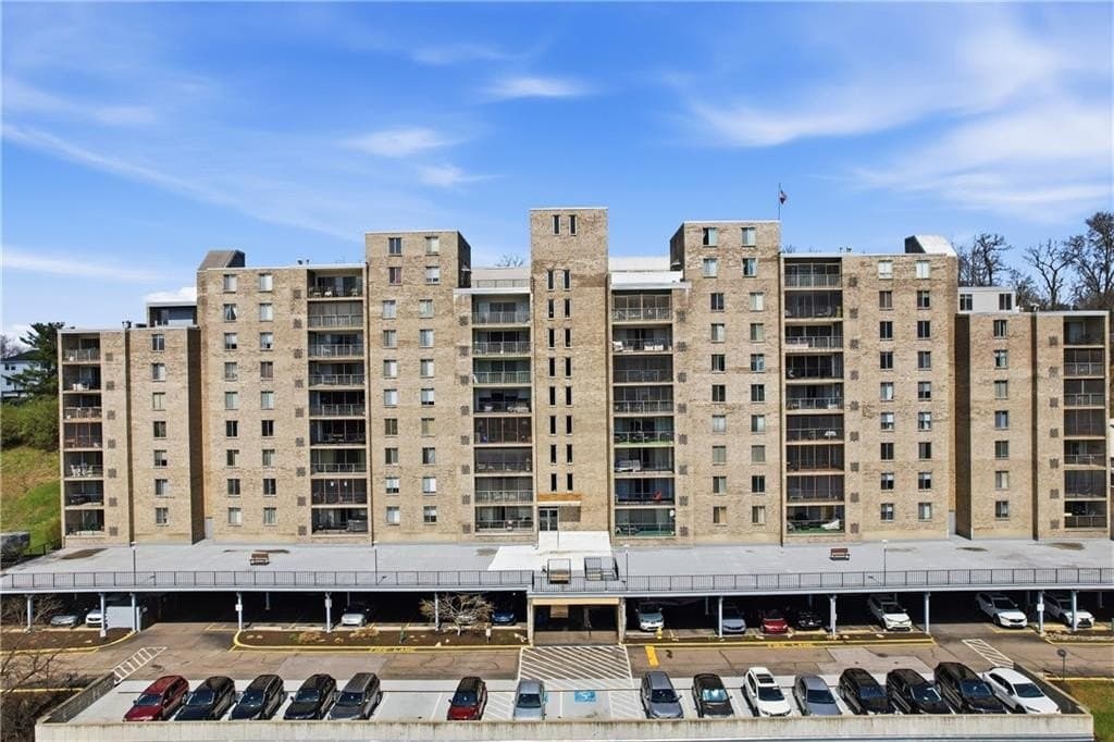 2160 Greentree Rd Unit 705W, Pittsburgh