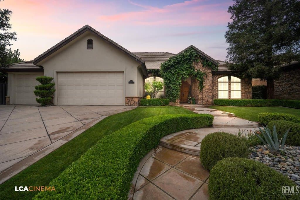 12517 Harrington St, Bakersfield