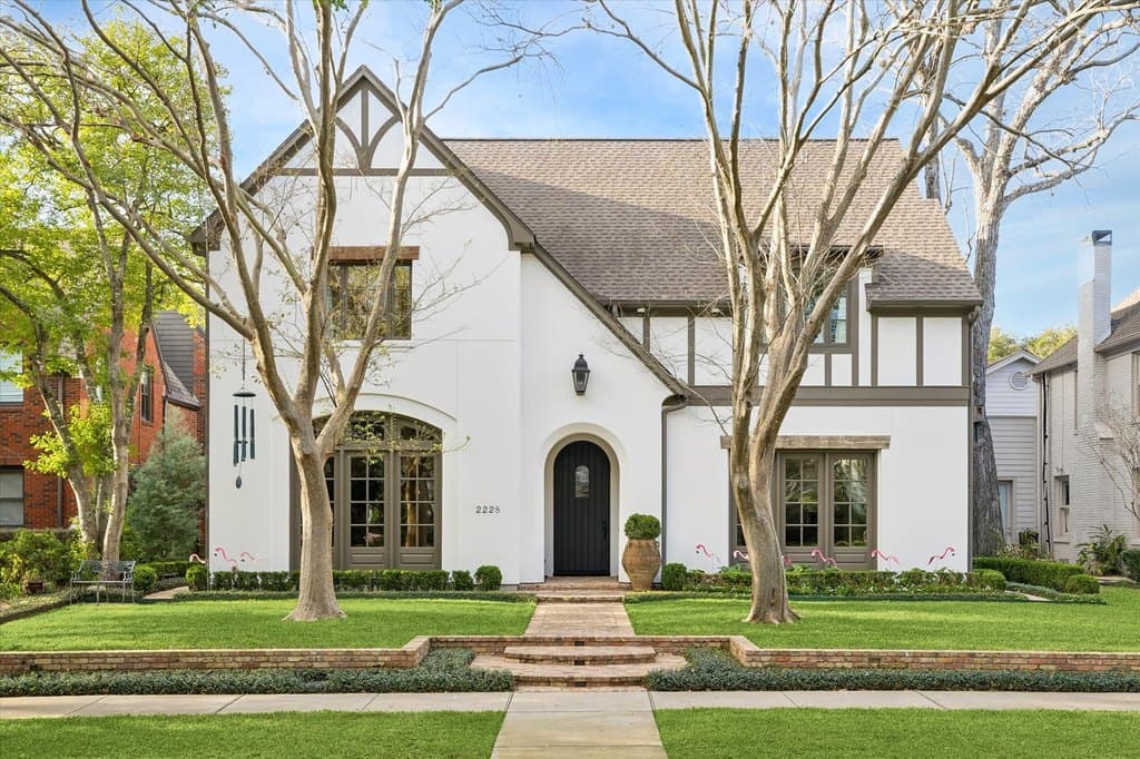 2228 Dunstan Rd, Houston