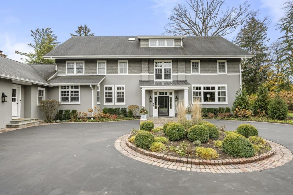 140 Birch St, Winnetka