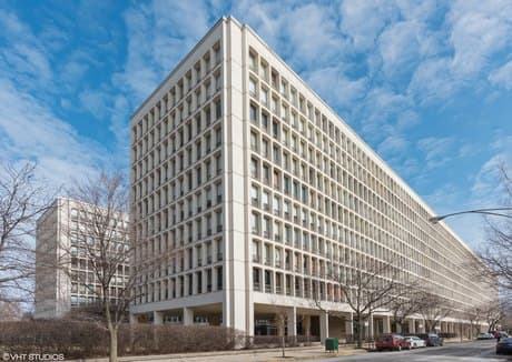 1450 E 55th Pl Apt 825S