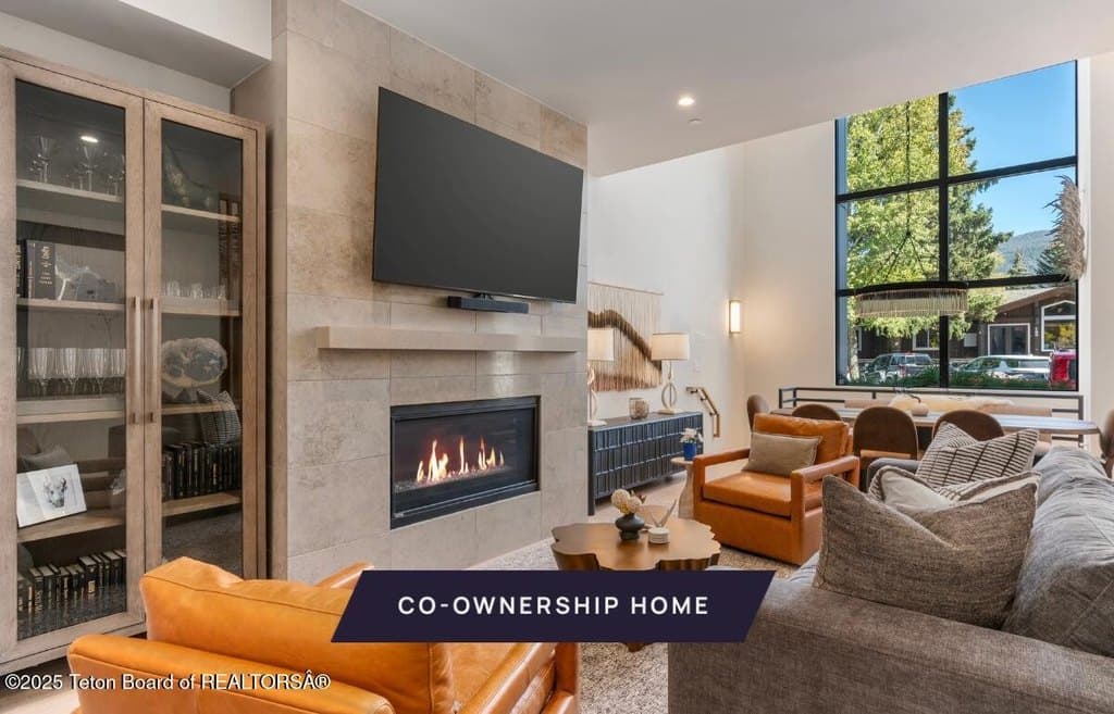 165 N Glenwood St Unit 30, Jackson