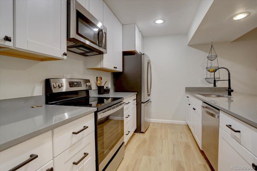 23518 Pondview Pl, Golden