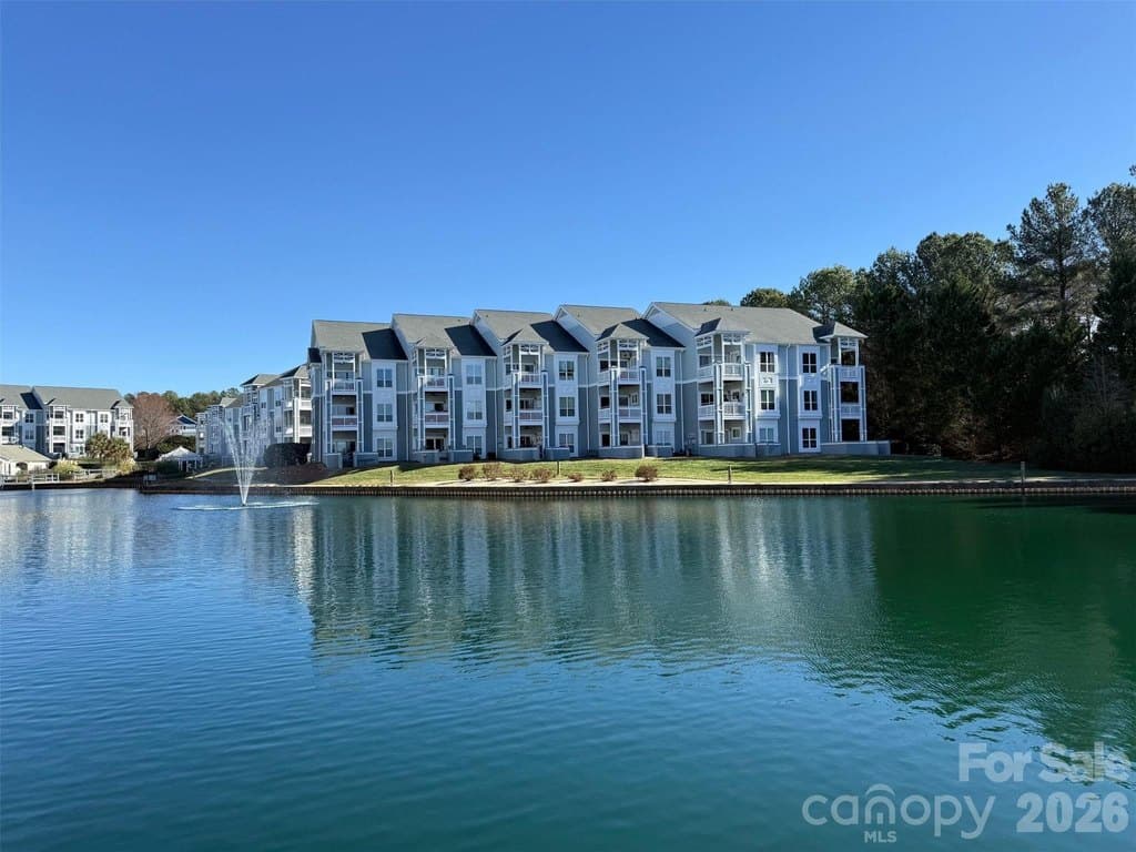 18840 Nautical Dr Apt 70, Cornelius