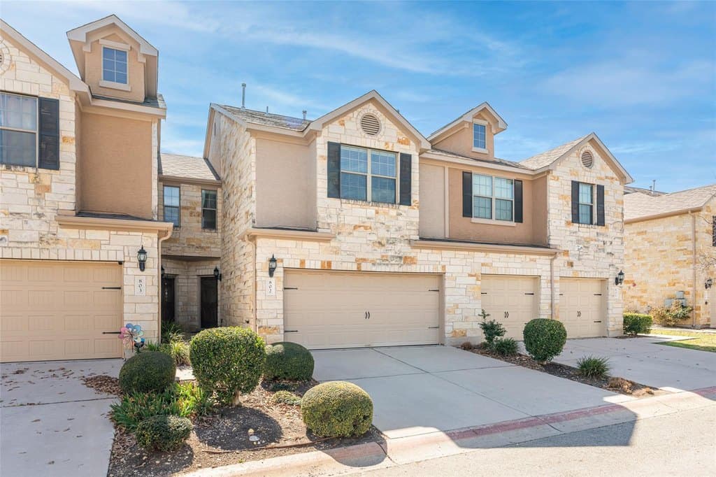 700 Mandarin Flyway Apt 802, Cedar Park