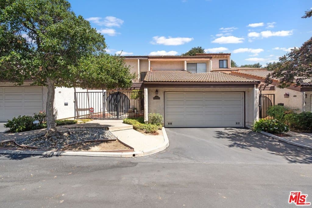 1114 Las Riendas Way, Pasadena