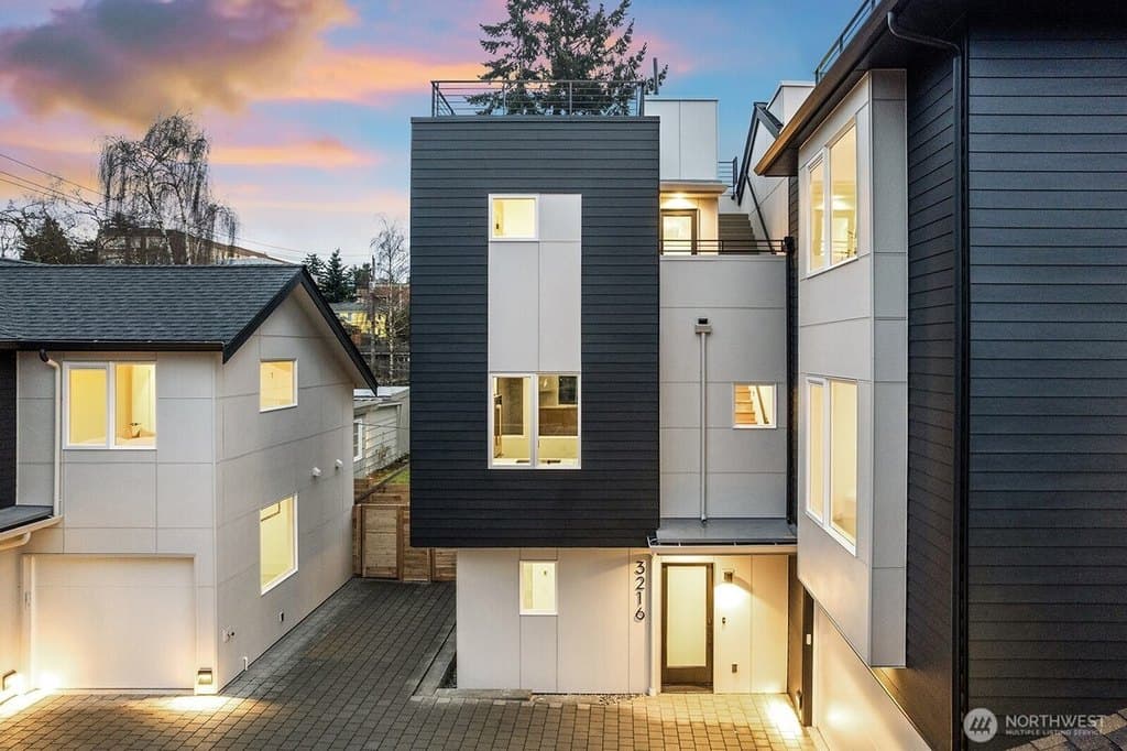 3216 47th Ave SW, Seattle