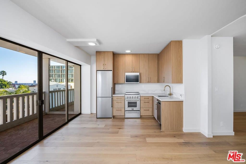 999 N Doheny Dr Apt 306, West Hollywood