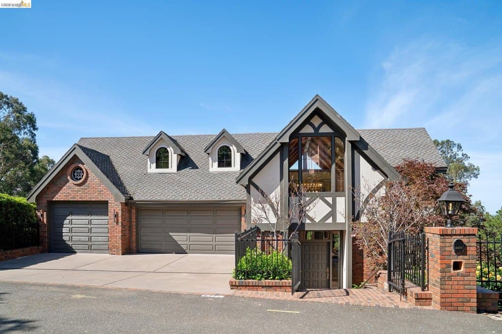 6277 Wood Dr, Oakland