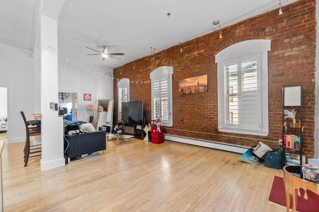 76 Jackson St Apt 4R, Hoboken