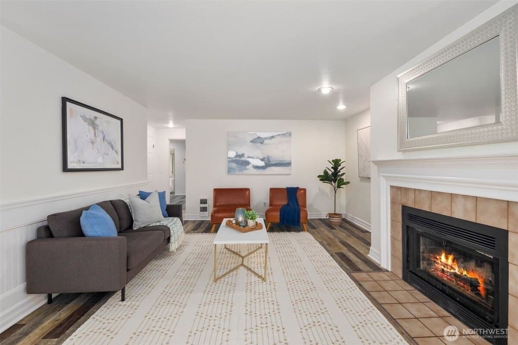 9920 NE 119th St Apt 107, Kirkland