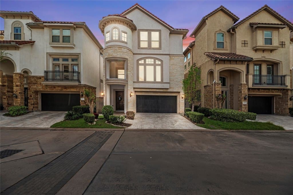 1006 Old Oyster Trl, Sugar Land