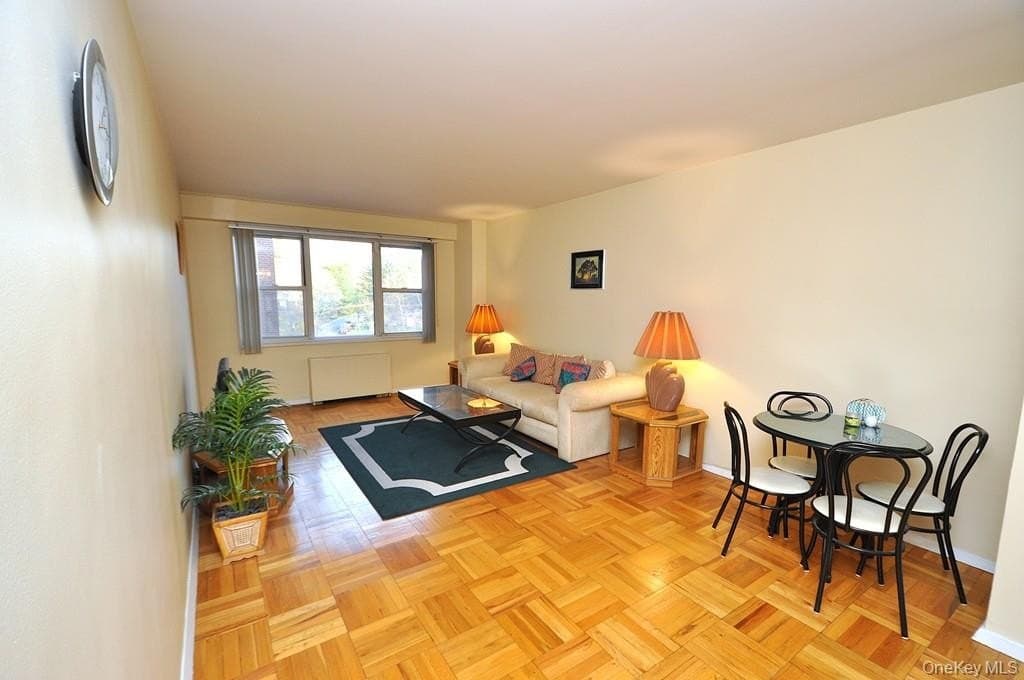 260 Garth Rd Apt 4A5, Scarsdale