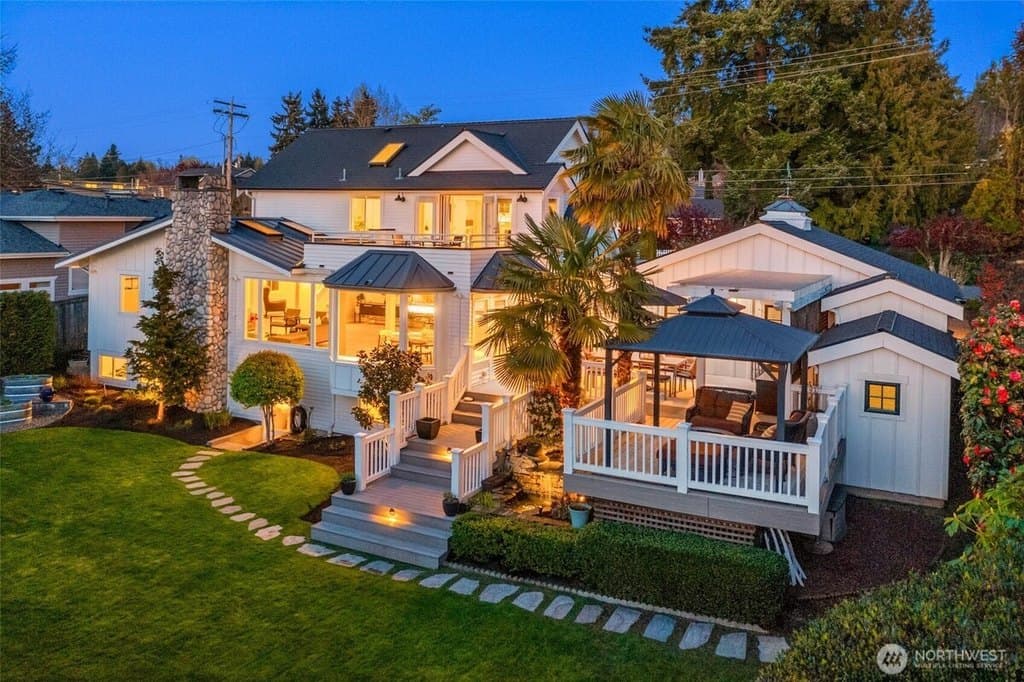 6035 111th Ave NE, Kirkland