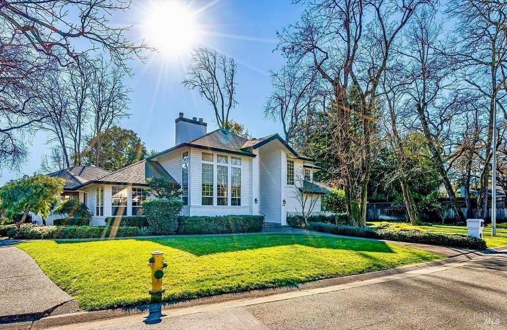 934 Fairway Dr, Sonoma