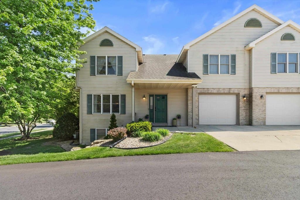 3236 Stonecreek Dr, Madison