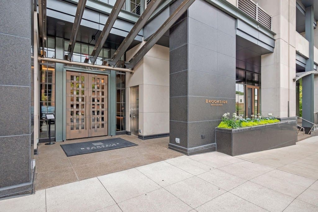 369 N Old Woodward Ave Apt 307, Birmingham