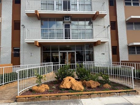 3881 W Flagler St Apt 318