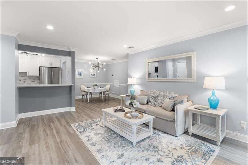 6820 Glenridge Dr Apt C